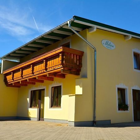 Pension Milan Zell am See Exteriör bild